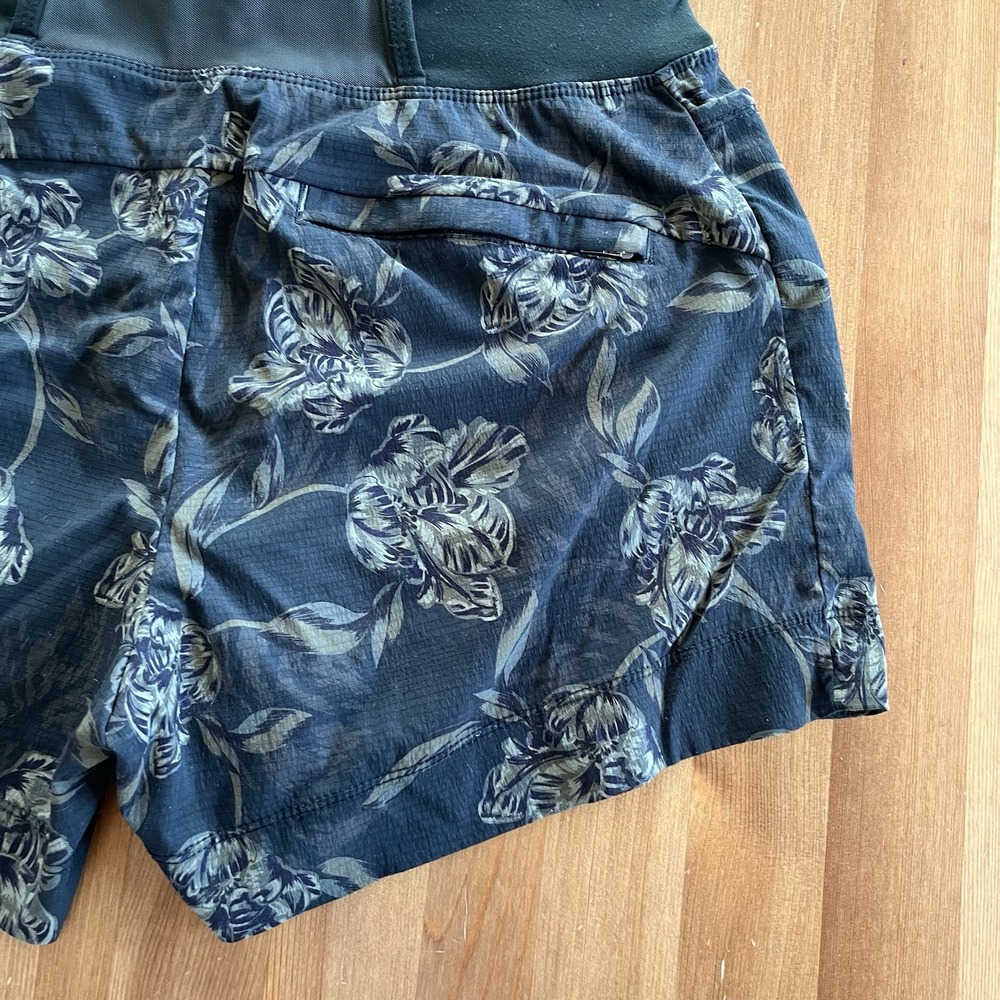 Athleta Trekkie North Printed Shorts Women's 4 Ripstop Stretch Waist Zip Pockets - Picture 10 of 16